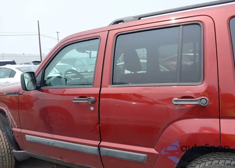 2008 Jeep Liberty Sport z USA, uszkodzony, nr VIN 1J8GP28K48W166843